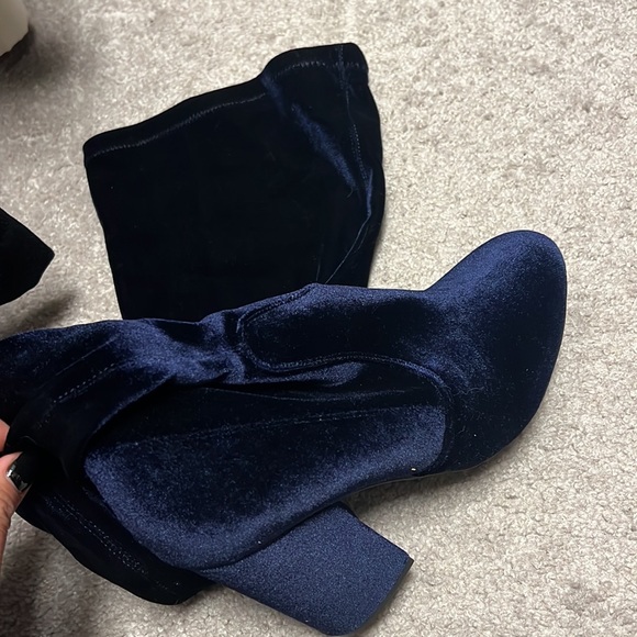 Over the knee boots - Picture 5 of 5